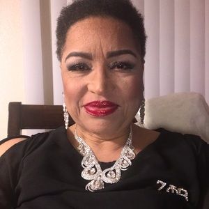 Meet your Posher, Donna